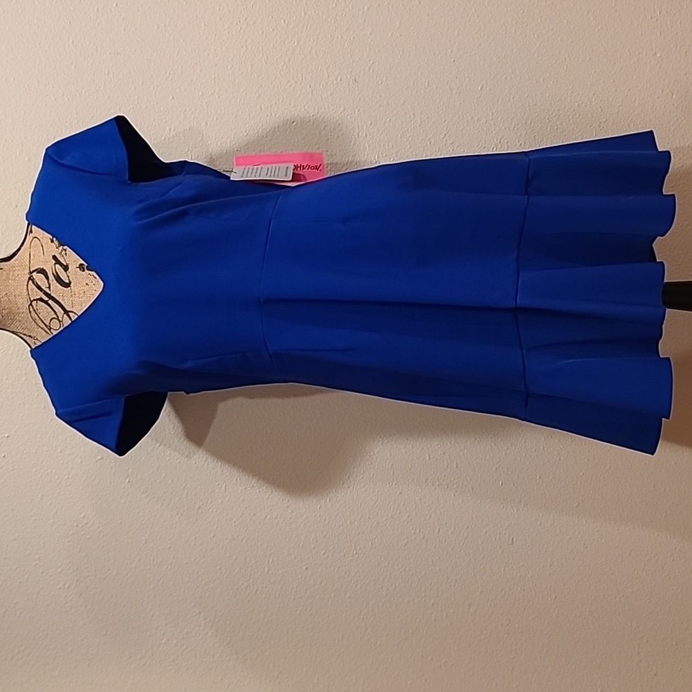 V neck dress